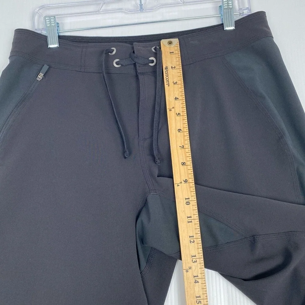 The North Face Mens Size 32 Shorts Black Pockets Adjustable‎ Waist Low Rise